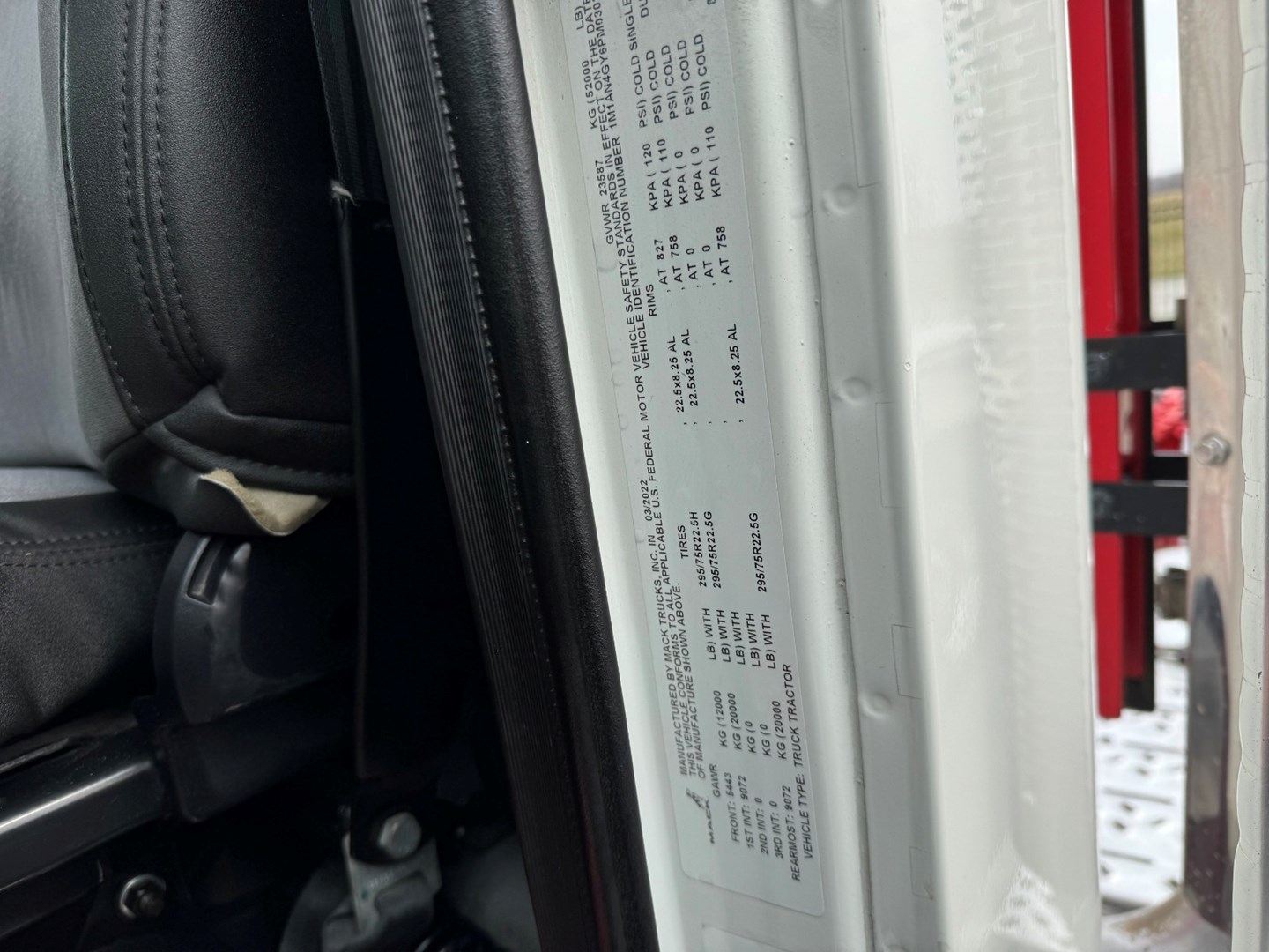 Used 2023 Mack Anthem Daycab - image 19